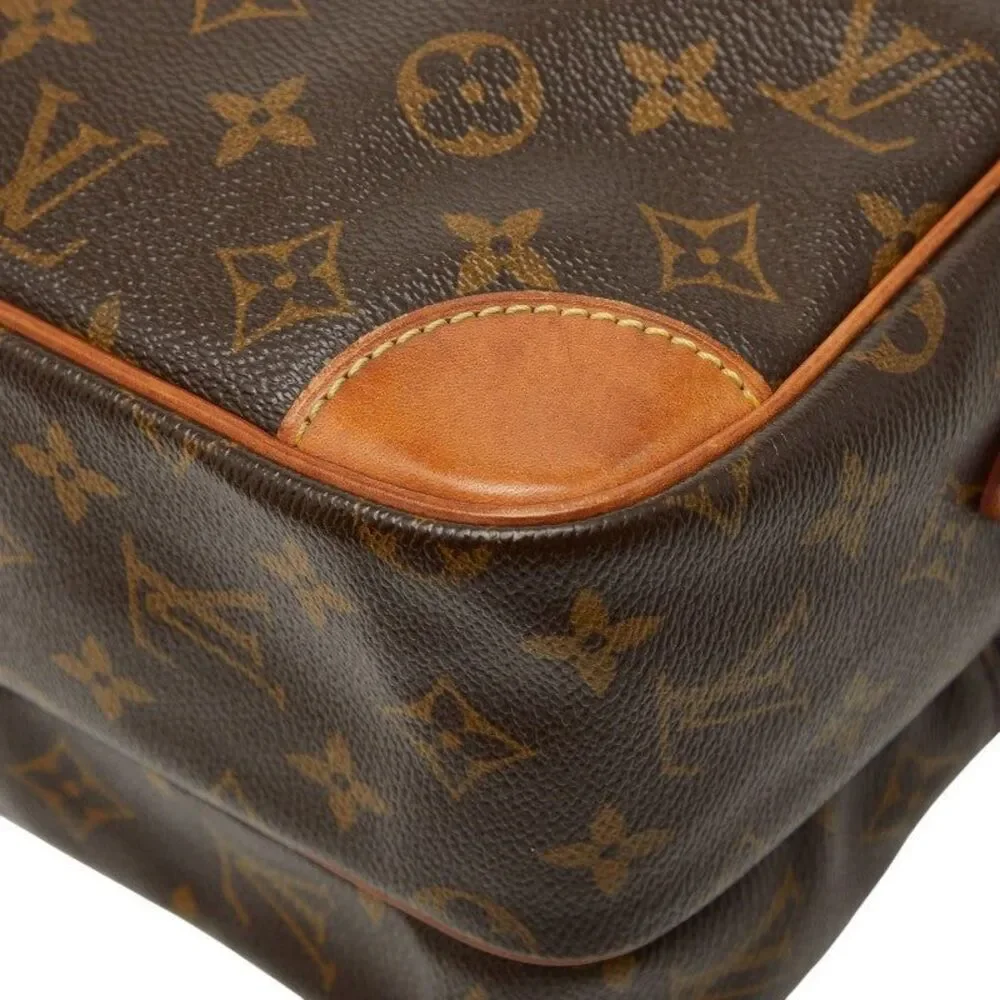 Louis Vuitton delivery duty